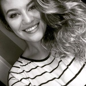 Meet your Posher, Kassandra